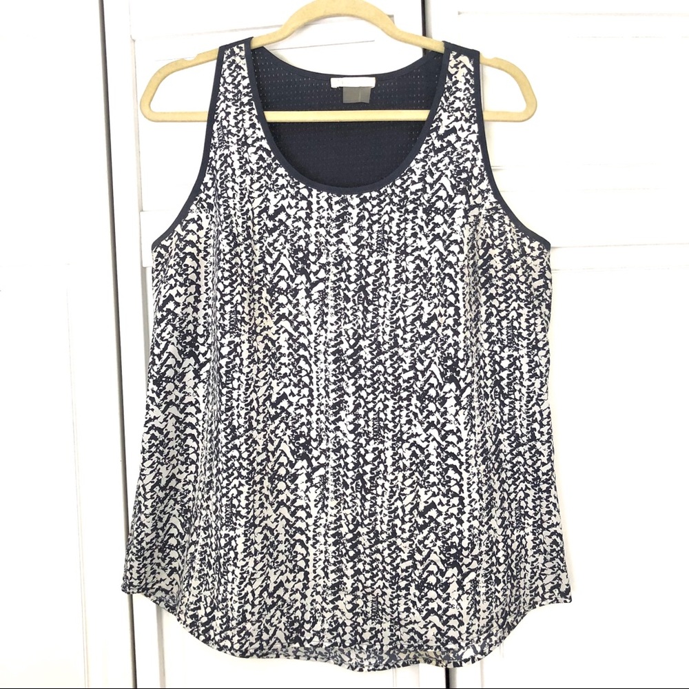 Dalia white and navy sleeveless top. Size L